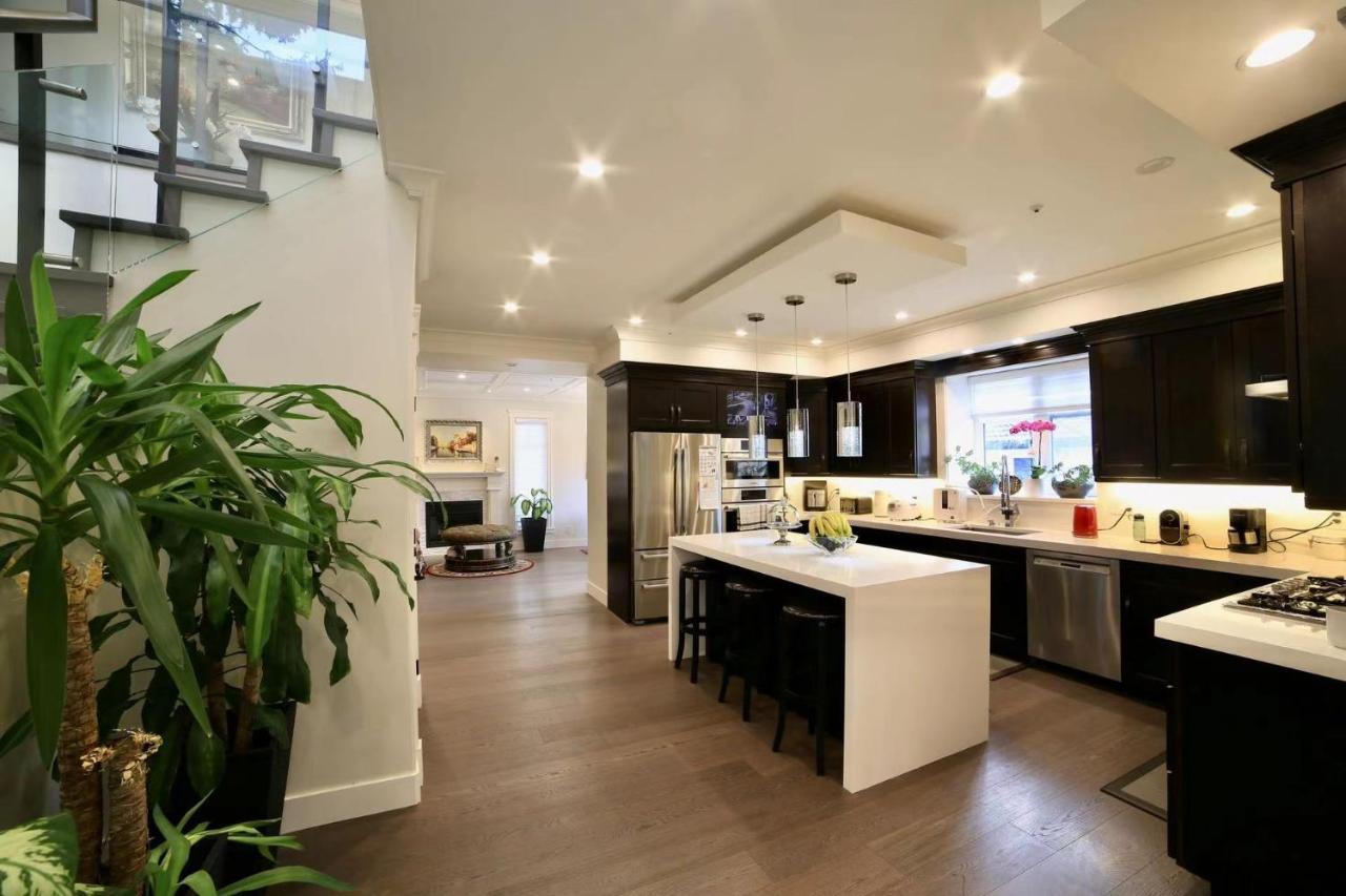 Nice Home Away At Vancouver Near Yvr 외부 사진