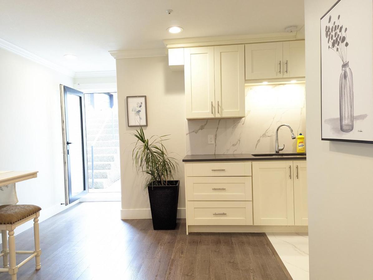 Nice Home Away At Vancouver Near Yvr 외부 사진